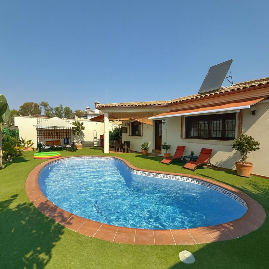 Detached Villa Sierrezuela Málaga