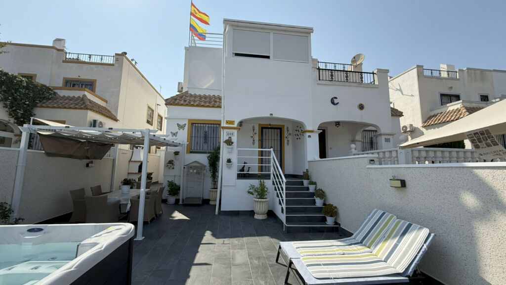Detached Villa La Zenia Alicante
