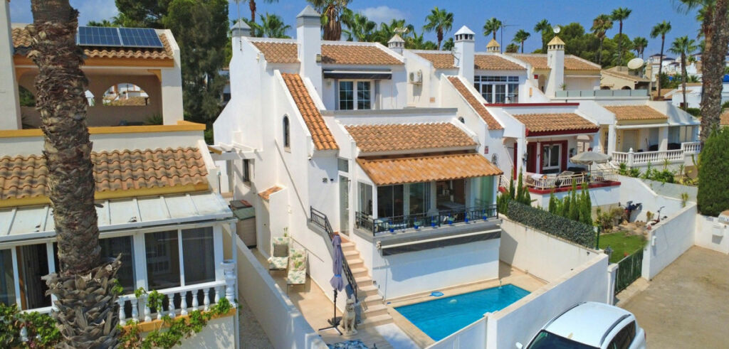 Detached Villa Villamartin Alicante