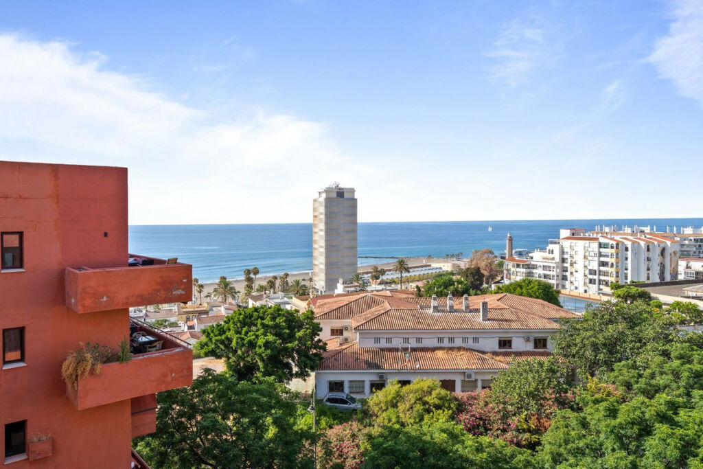 Top Floor Apartment Estepona Málaga