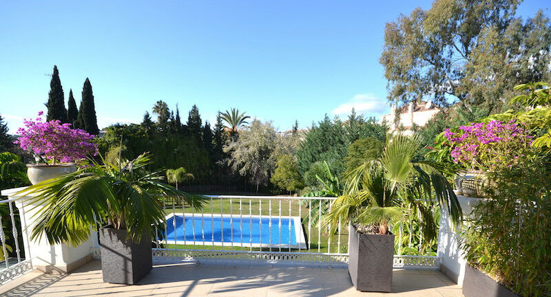 Detached Villa Nueva Andalucía Málaga