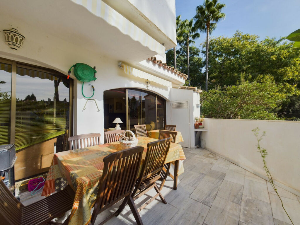 Middle Floor Apartment Elviria Málaga