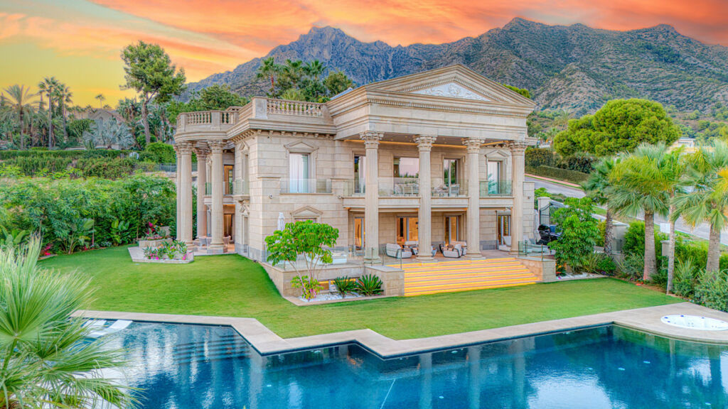 Detached Villa Sierra Blanca Málaga
