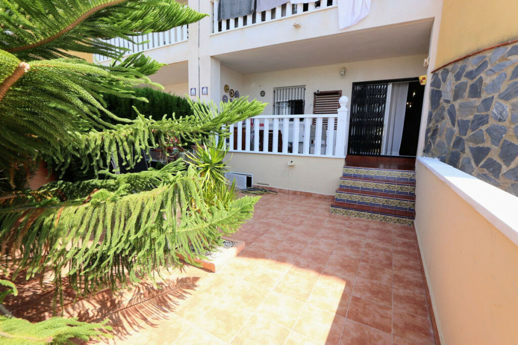 Ground Floor Apartment Lomas de Cabo Roig Alicante