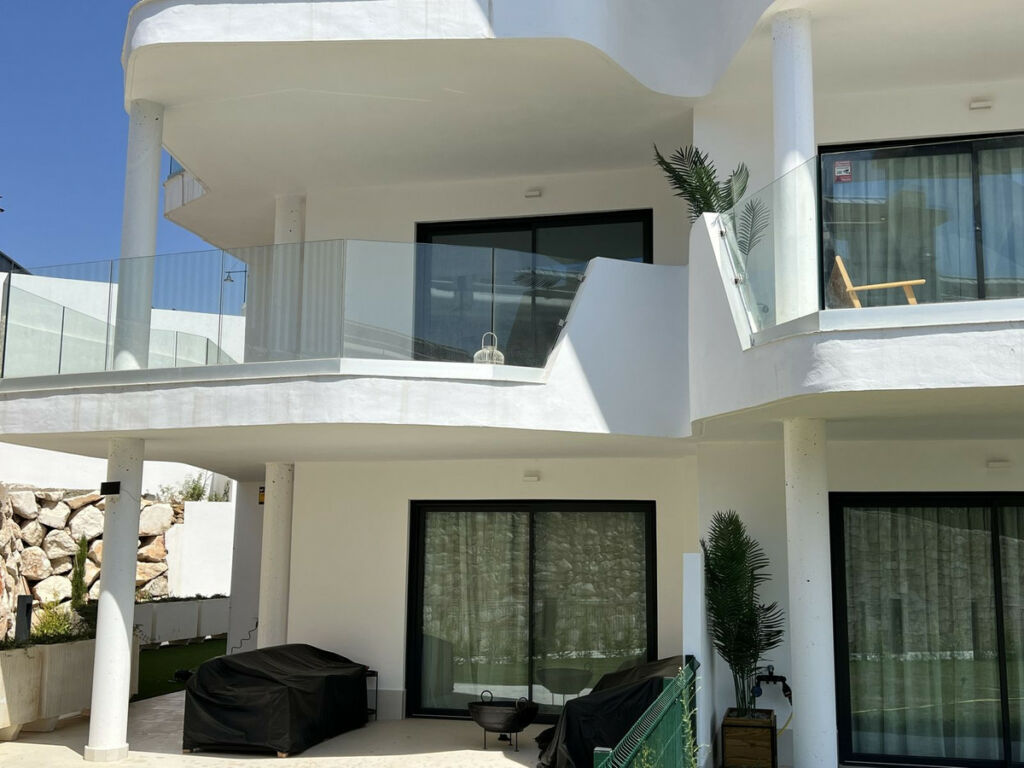 Middle Floor Apartment Fuengirola Málaga