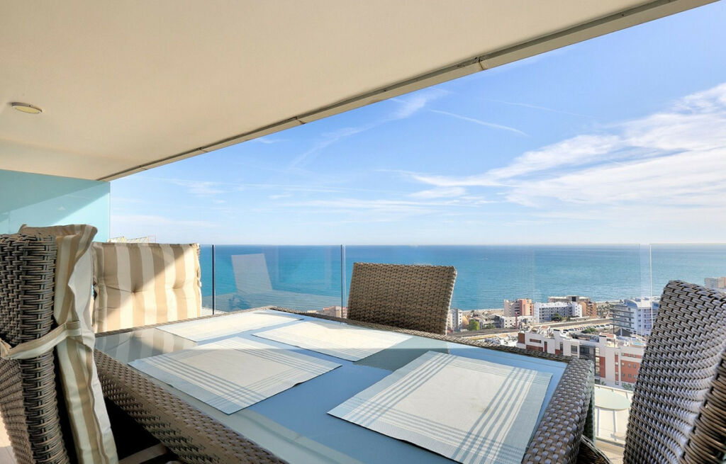 Middle Floor Apartment Fuengirola Málaga