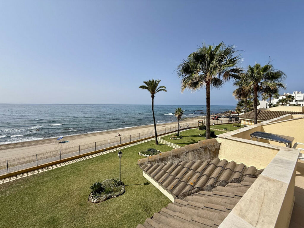 Middle Floor Apartment Mijas Costa Málaga - image 2