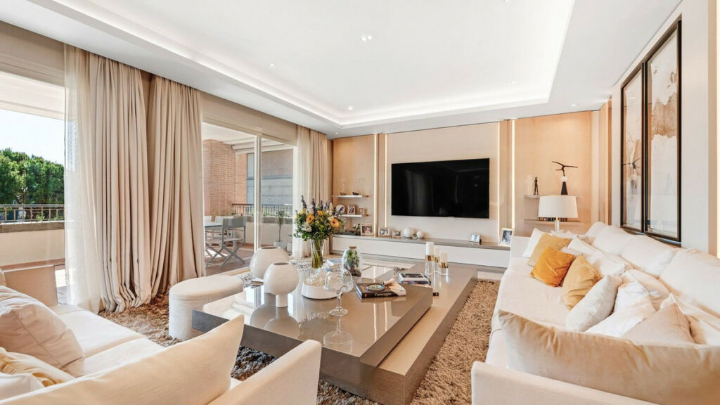 Middle Floor Apartment The Golden Mile Málaga