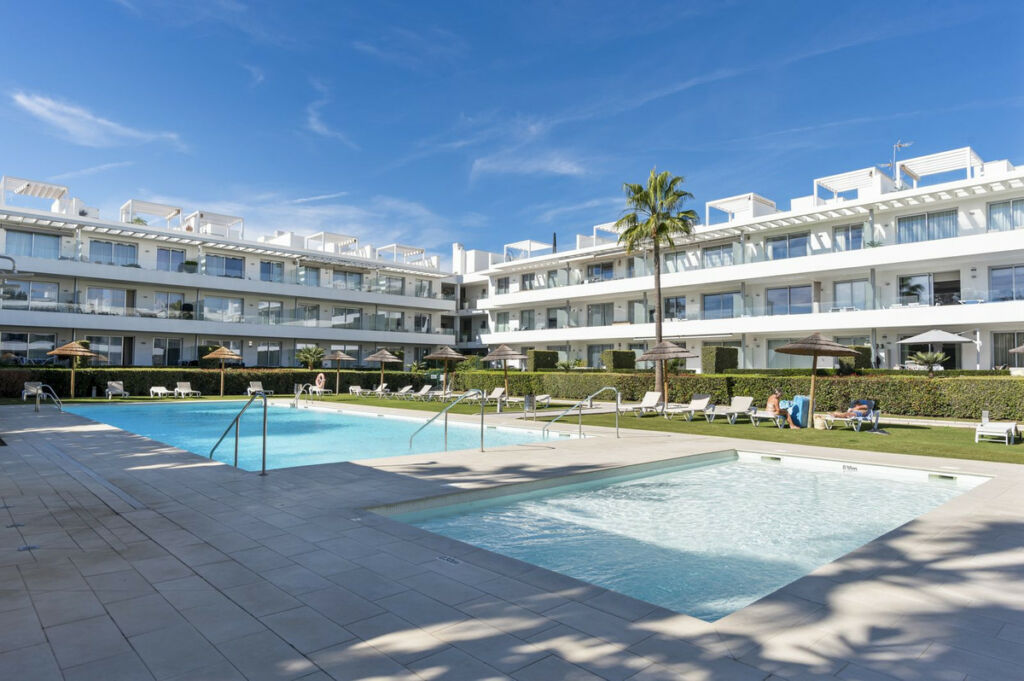 Middle Floor Apartment New Golden Mile Málaga