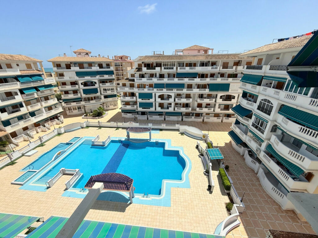 Middle Floor Apartment La Mata Alicante