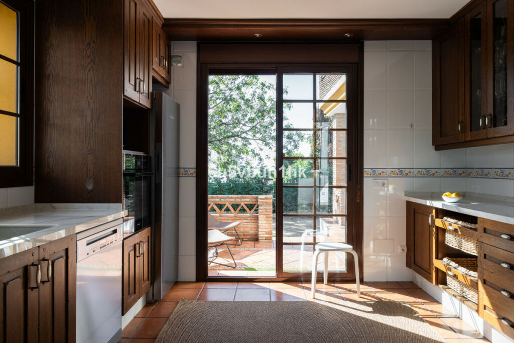 Detached Villa San Pedro de Alcántara Málaga - image 10