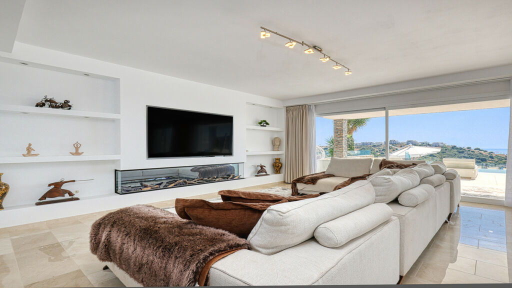 Detached Villa Casares Málaga - image 10