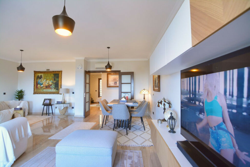 Middle Floor Apartment Fuengirola Málaga - image 10