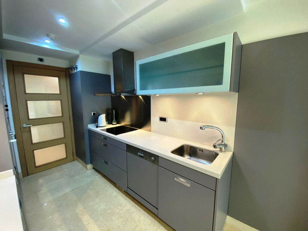 Middle Floor Apartment Marbella Málaga - image 10