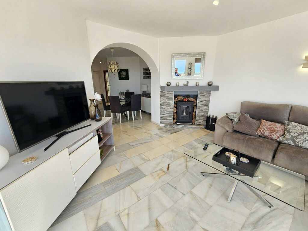 Penthouse Calahonda Málaga - image 10