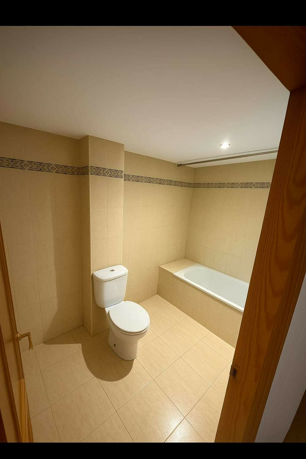 Middle Floor Apartment Fuengirola Málaga - image 10