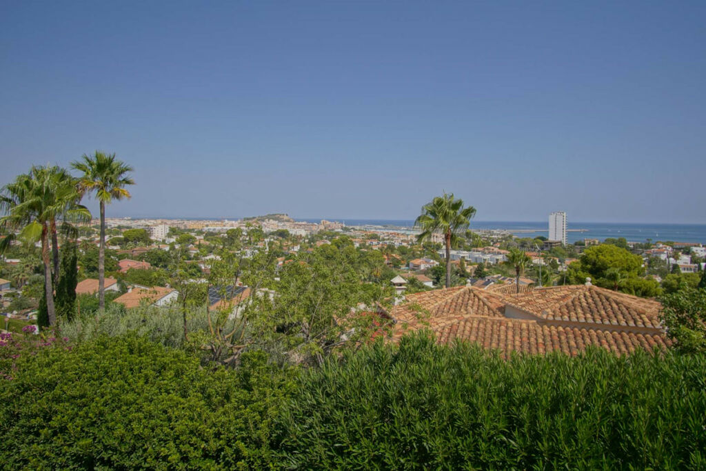 Detached Villa Denia Alicante - image 10