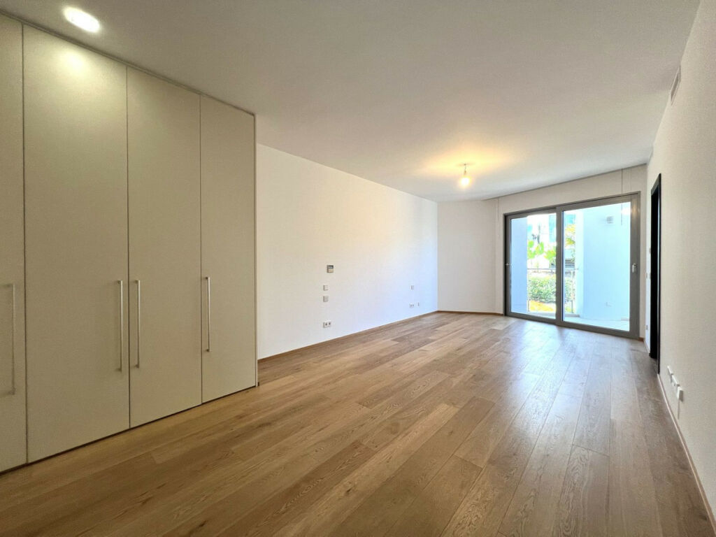 Townhouse Sierra Blanca Málaga - image 10
