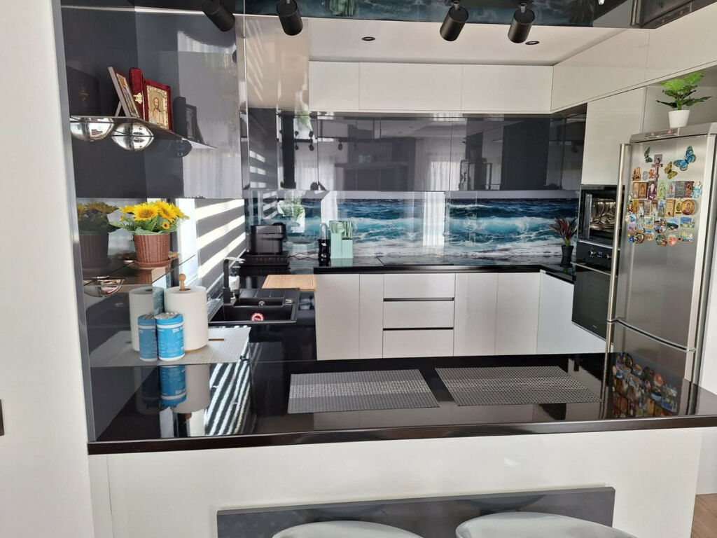 Detached Villa Estepona Málaga - image 10