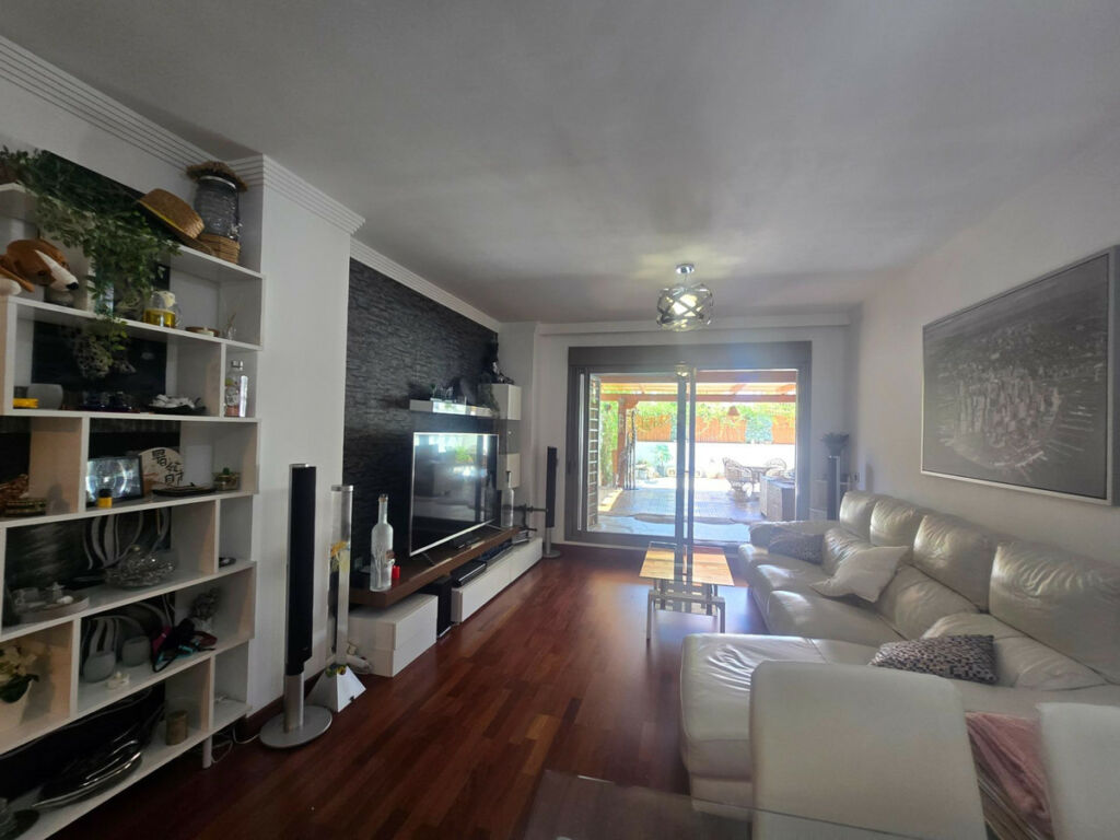 Ground Floor Apartment El Pinillo Málaga - image 10