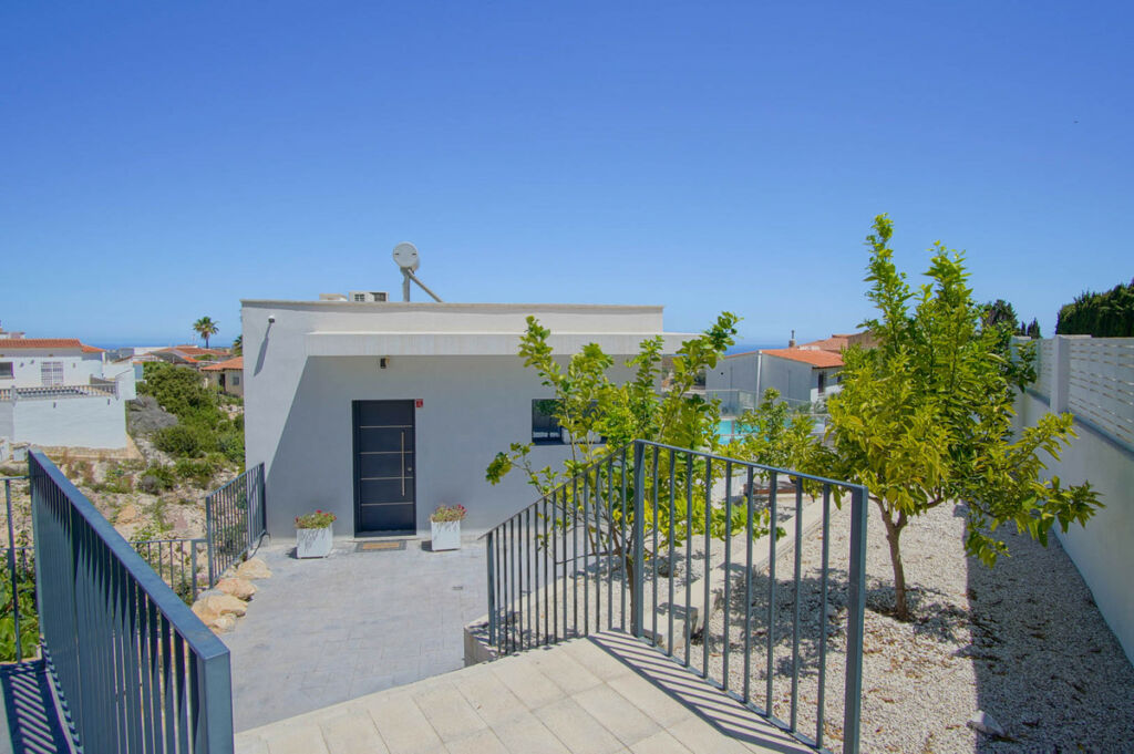 Detached Villa Benitachell Alicante - image 10