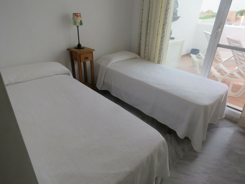 Penthouse Calahonda Málaga - image 10