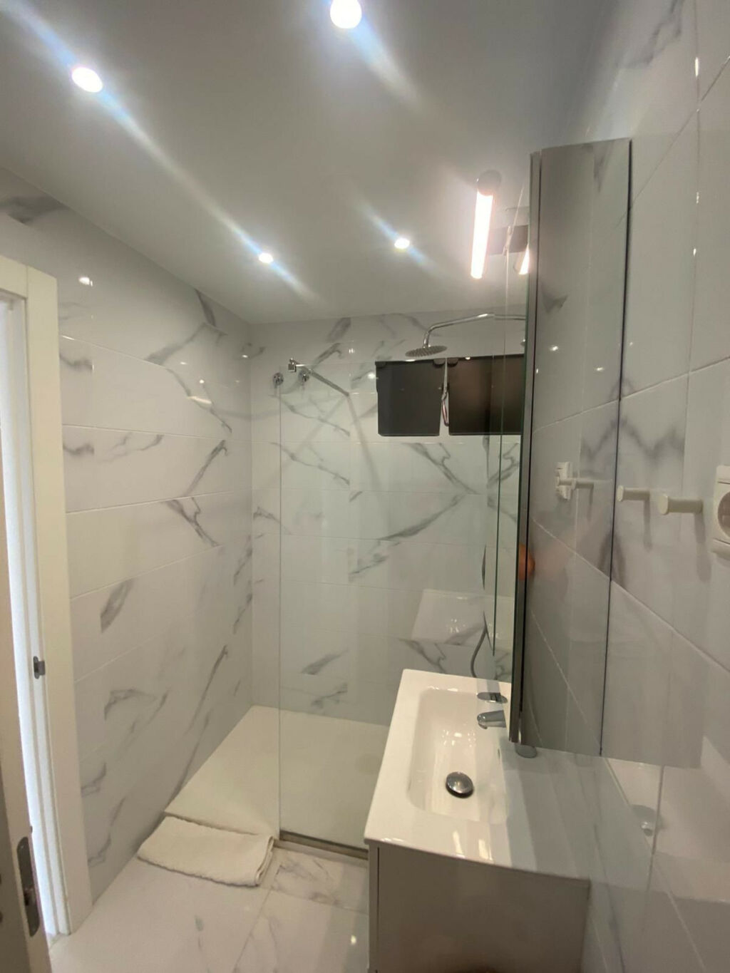 Middle Floor Apartment Higueron Málaga - image 10