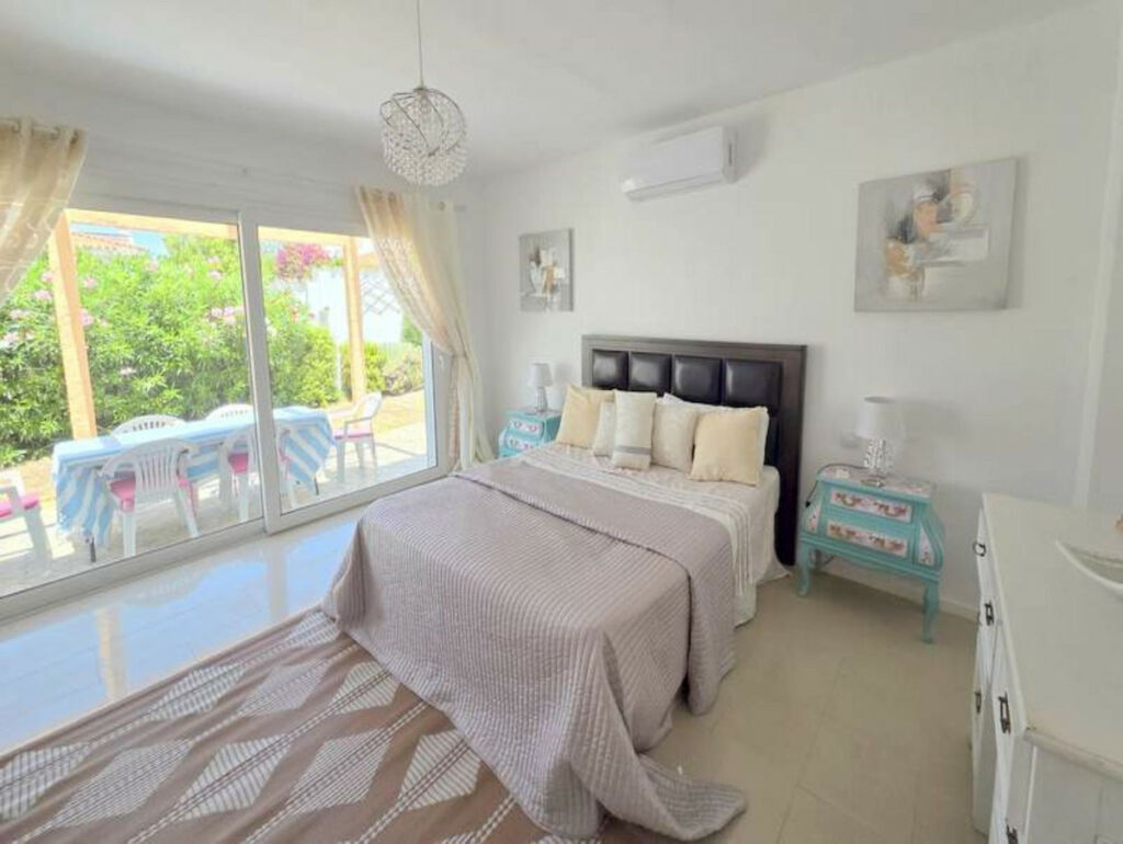 Detached Villa Manilva Málaga - image 10
