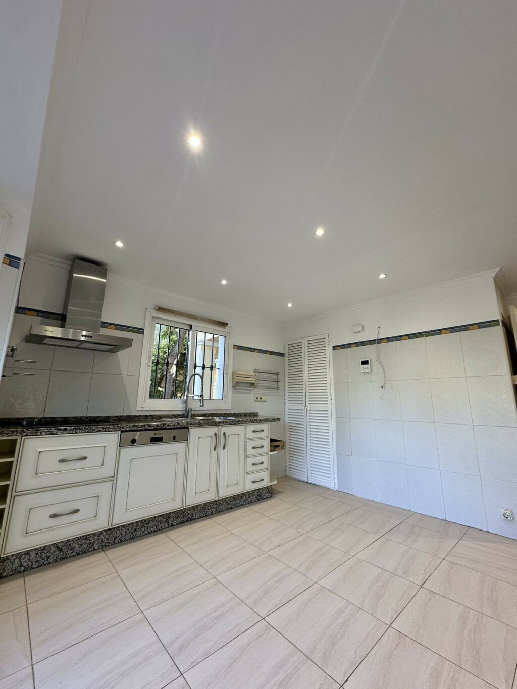 Detached Villa Elviria Málaga - image 10