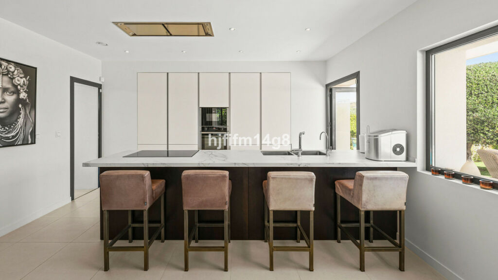 Detached Villa San Pedro de Alcántara Málaga - image 10