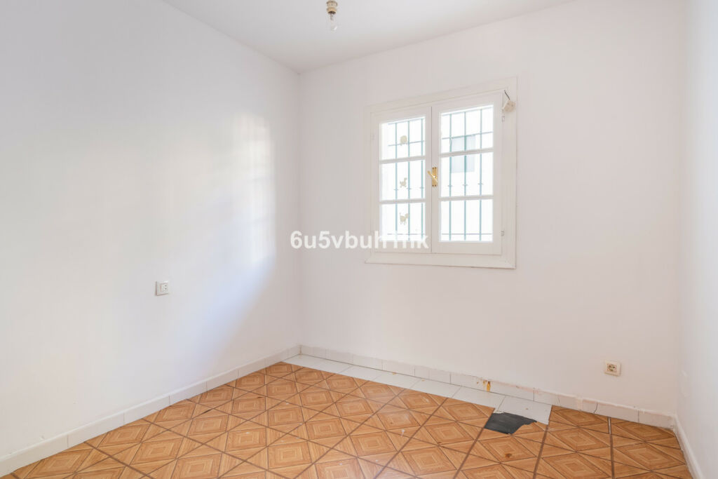 Ground Floor Apartment Fuengirola Málaga - image 11