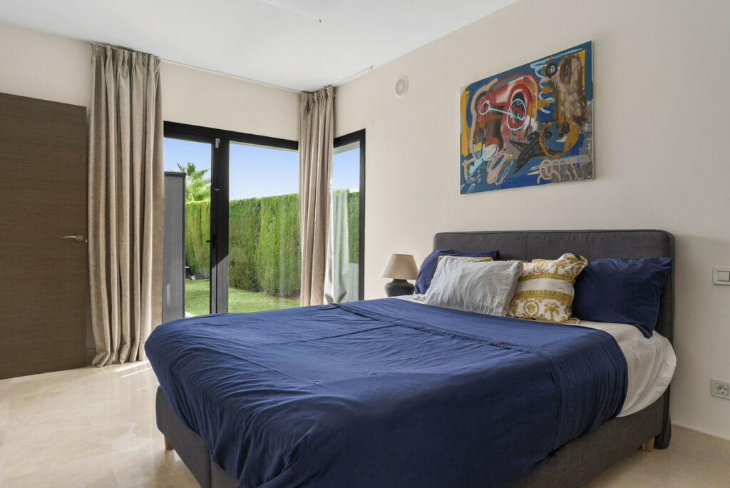 Detached Villa Benahavís Málaga - image 10