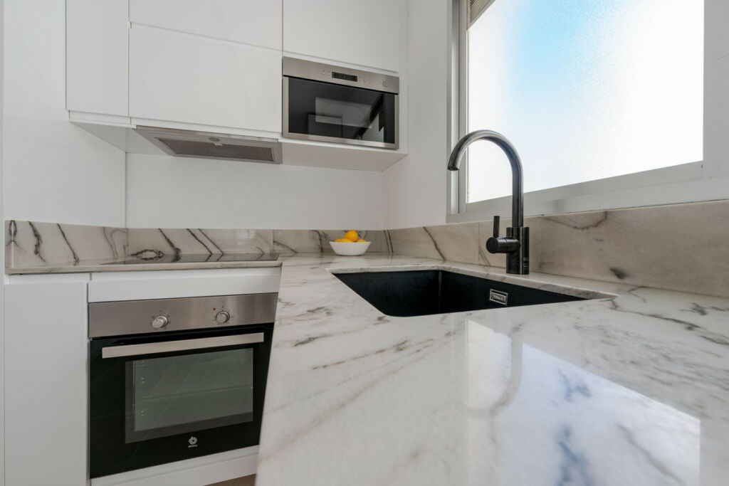 Top Floor Apartment Estepona Málaga - image 10