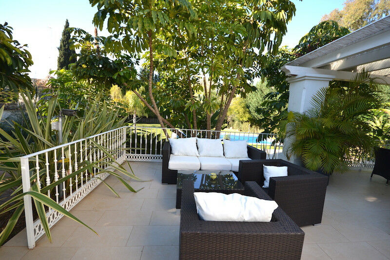 Detached Villa Nueva Andalucía Málaga - image 10