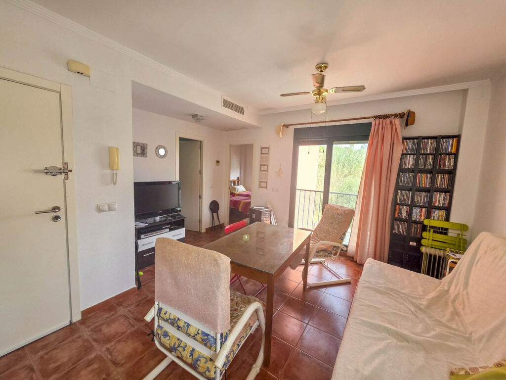 Middle Floor Apartment Casares Playa Málaga - image 10