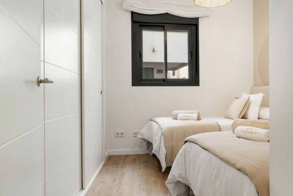 Middle Floor Apartment Estepona Málaga - image 10