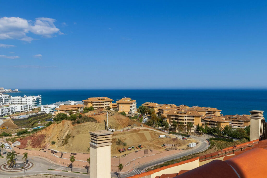Penthouse Duplex Torreblanca Málaga - image 10
