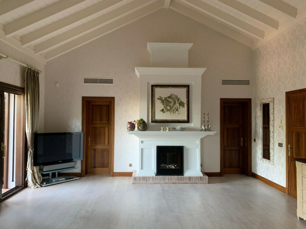 Detached Villa Sierra Blanca Málaga - image 10
