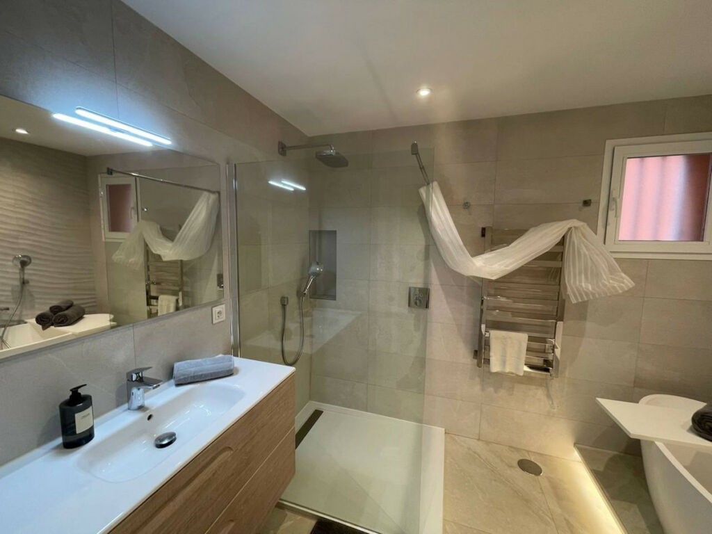 Ground Floor Apartment Puerto Banús Málaga - image 10