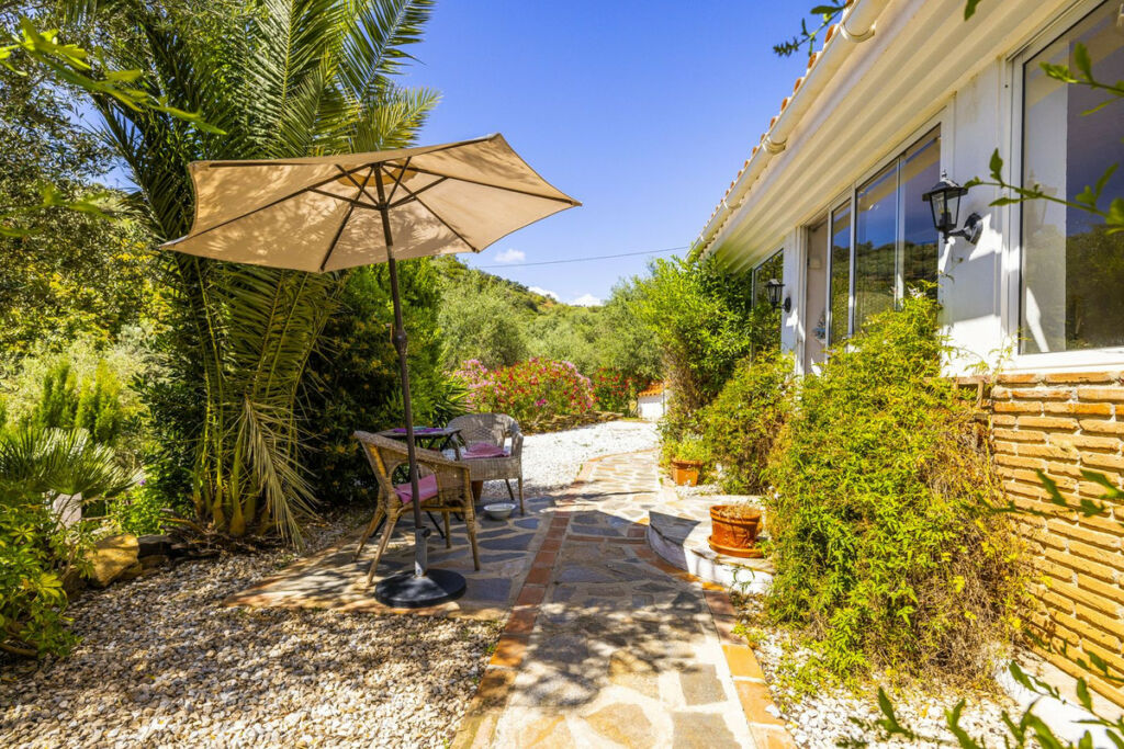 Detached Villa Comares Málaga - image 10