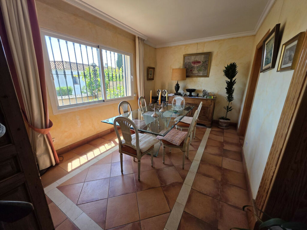 Detached Villa Marbesa Málaga - image 10
