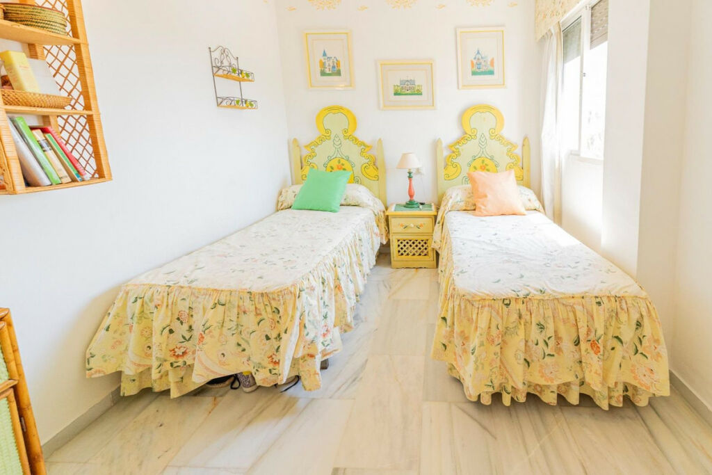 Middle Floor Apartment Marbella Málaga - image 10