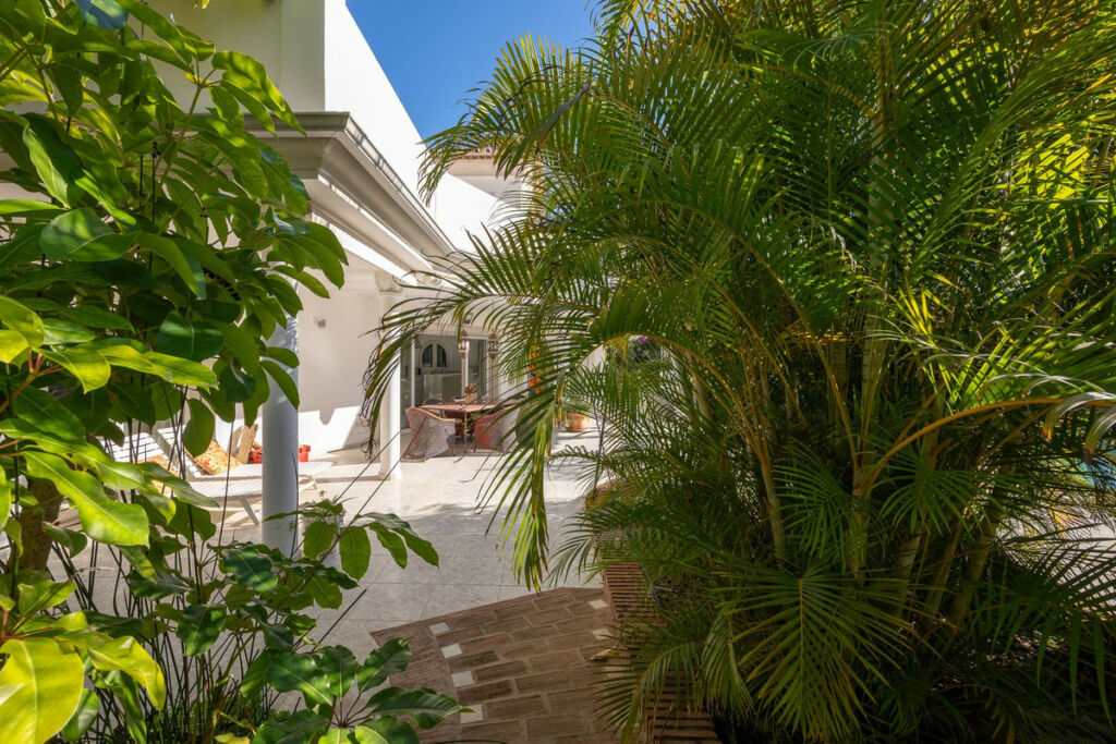 Detached Villa Marbesa Málaga - image 10