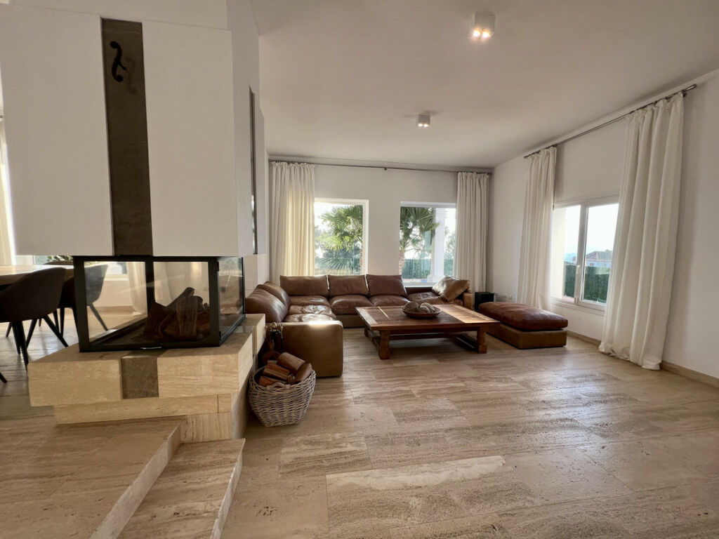 Detached Villa Manilva Málaga - image 9
