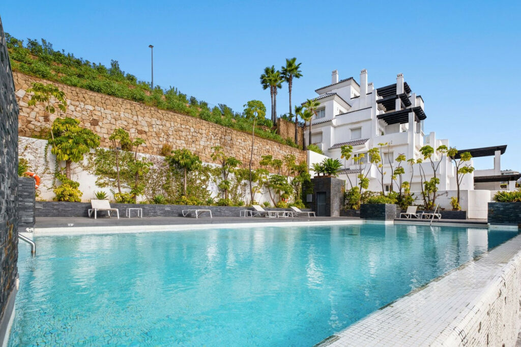 Middle Floor Apartment Benahavís Málaga - image 10
