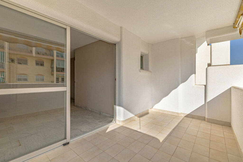 Middle Floor Apartment Los Boliches Málaga - image 10