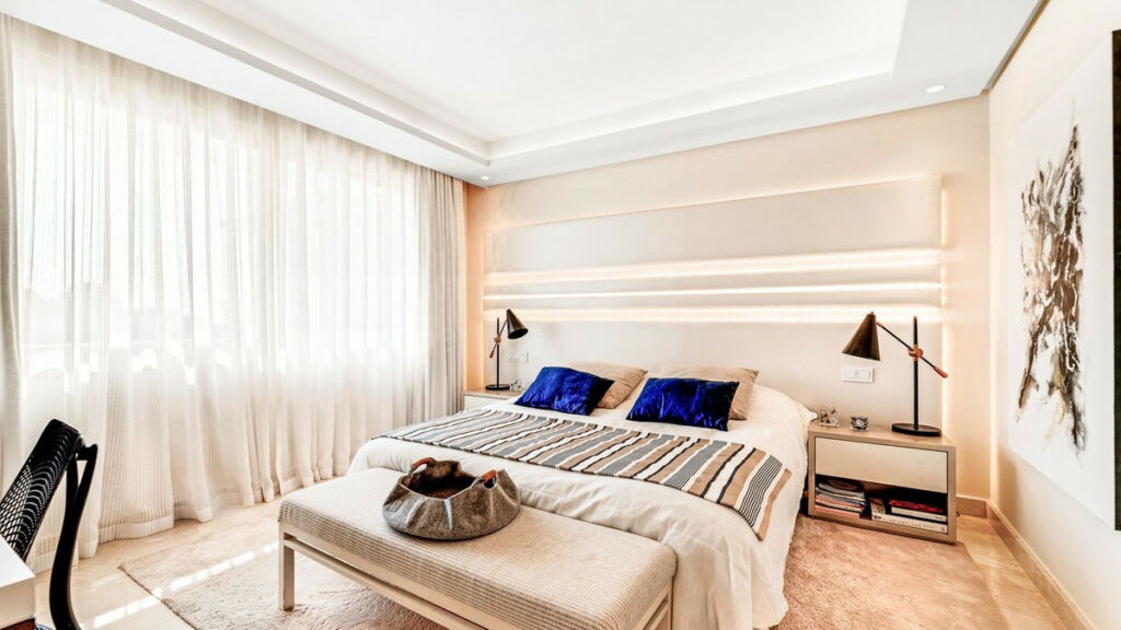 Middle Floor Apartment The Golden Mile Málaga - image 10