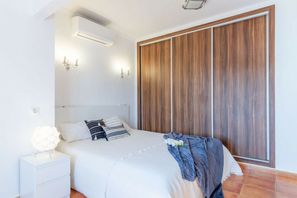 Detached Villa Moraira Alicante - image 10