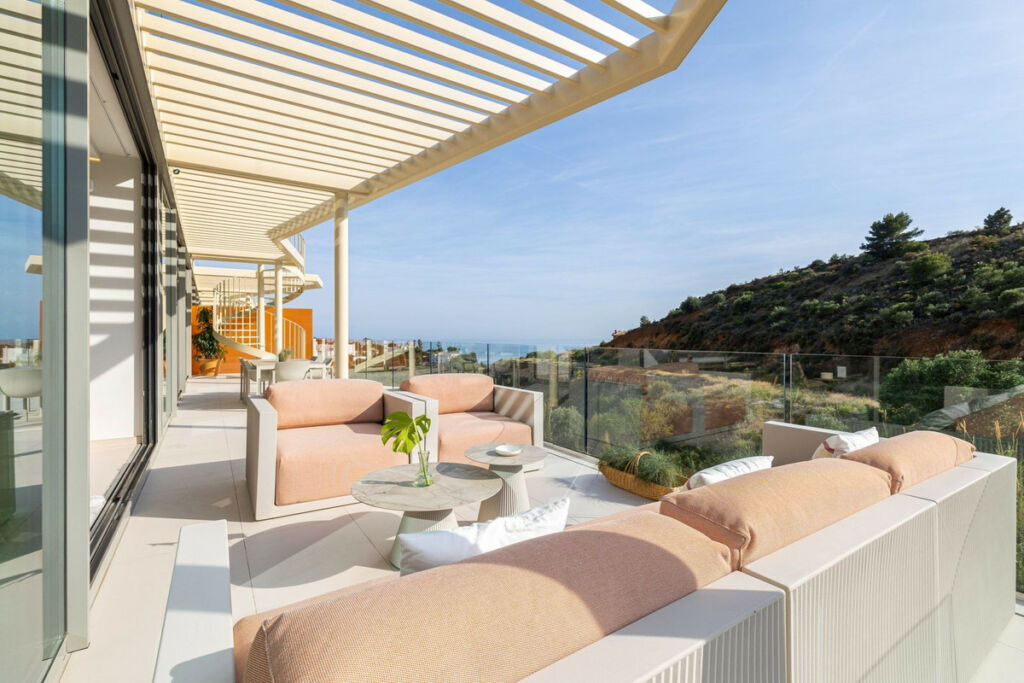 Penthouse Higueron Málaga - image 9