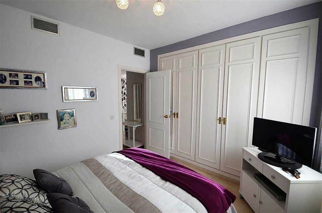 Top Floor Apartment Estepona Málaga - image 10